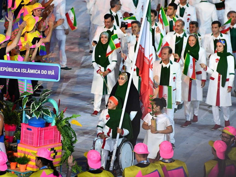 ಝಹ್ರಾ ನೆಮಾತಿ ಧ್ವಜ ಹಿಡಿದ ಇರಾನ್‌ನ ಮೊದಲ ಮಹಿಳಾ ಅಥ್ಲೀಟ್
